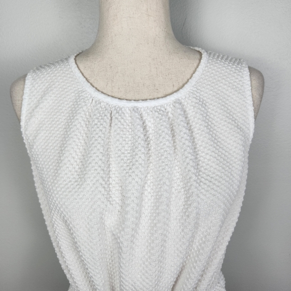 EUC J. Crew White Swiss Dot Sleeveless Top Size Medium - Picture 3 of 11